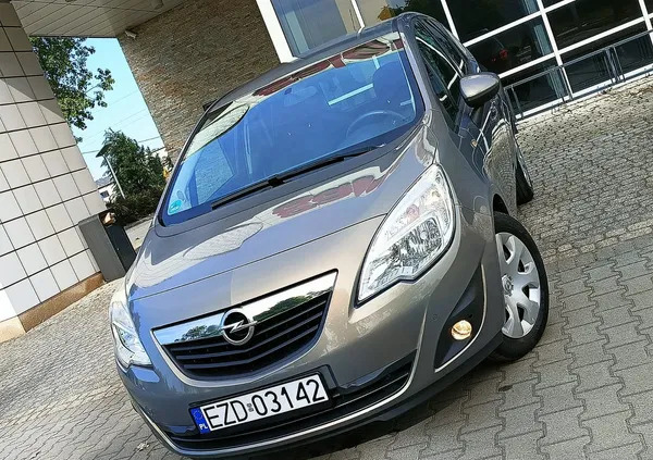 łódzkie Opel Meriva cena 24700 przebieg: 111000, rok produkcji 2011 z Nieszawa